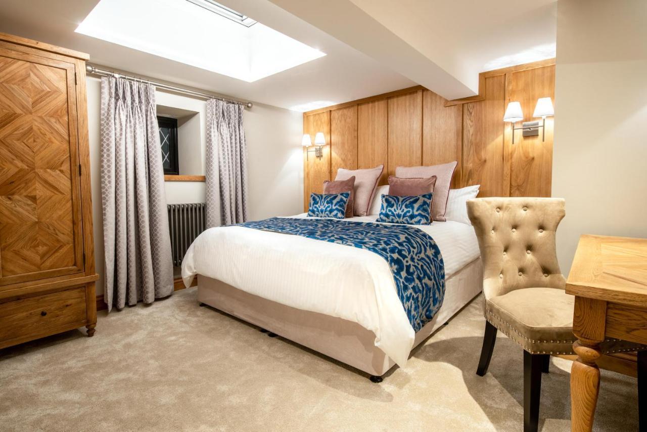 Boringdon Hall Hotel And Spa Плімут Екстер'єр фото A bedroom at The Old Vicarage Hotel